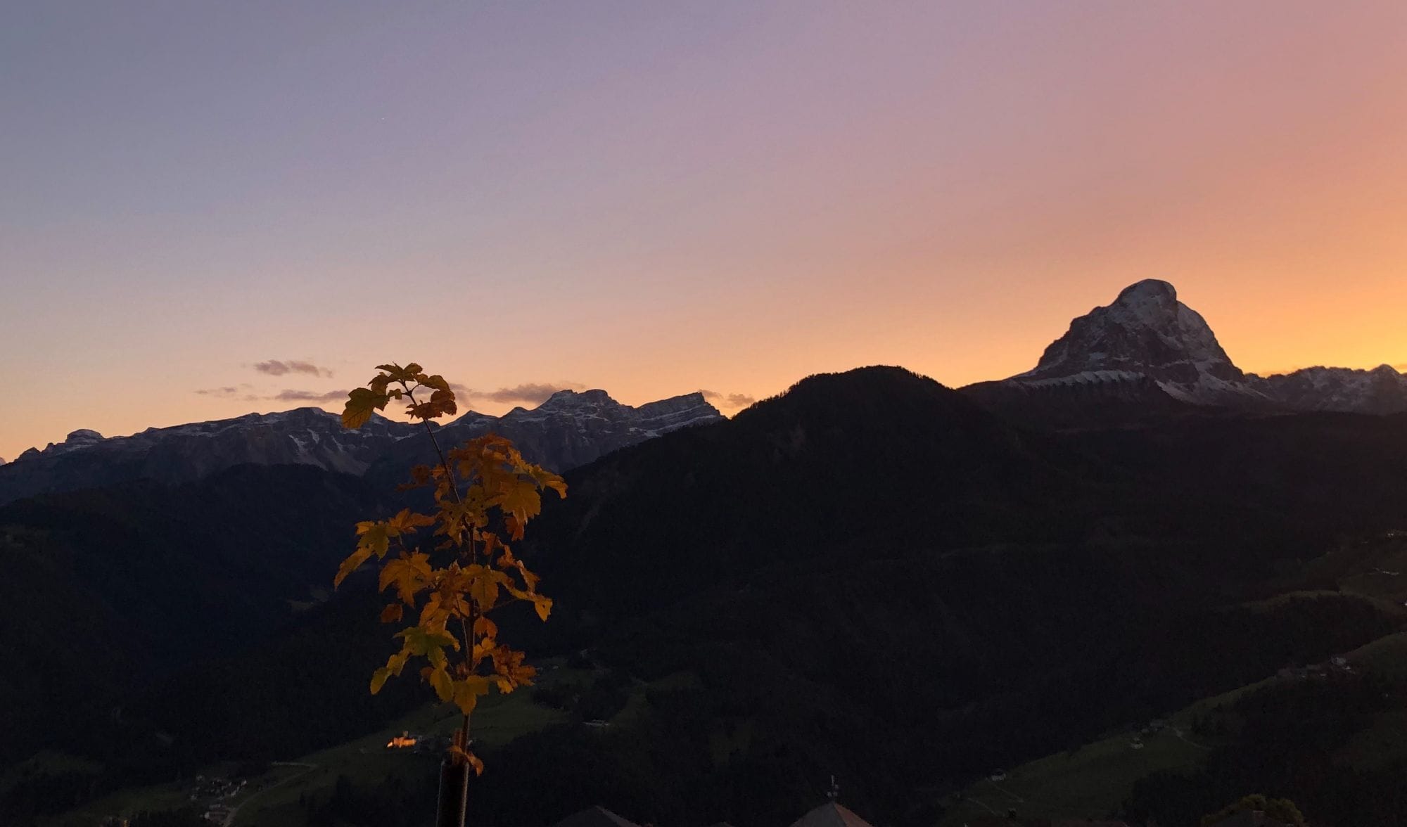 Der schöne Kreuzkofel vom Bauernhaus aus gesehen